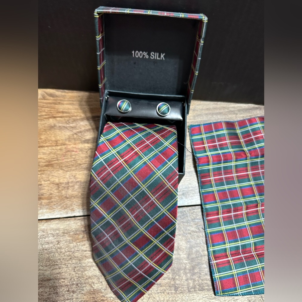 100% silk cufflinks, tie and pocket square plaid design